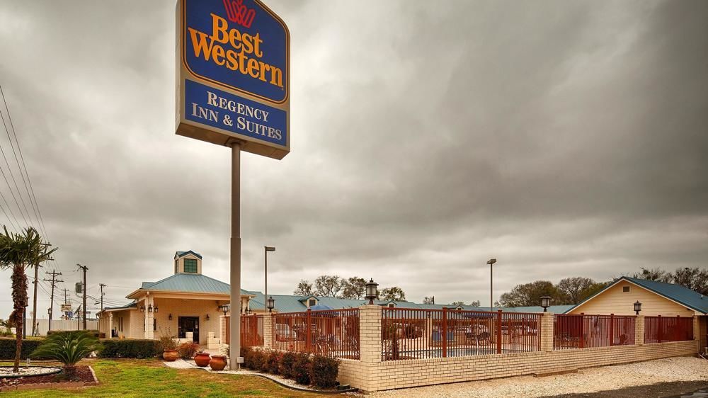 Best Western Regency Inn & Suites Gonzales Zewnętrze zdjęcie